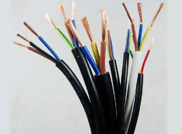 礦物絕緣電纜在加工生產(chǎn)的過程中對各個(gè)環(huán)節(jié)都非常嚴(yán)格.jpg